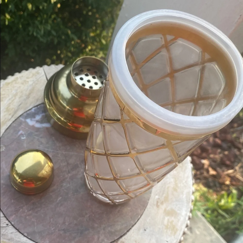 🤍💛Altuzarra 18k Diamond Lattice Pattern Glass Cocktail Shaker Bar ware🤍💛